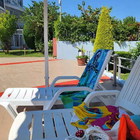 бриджит 公寓 *