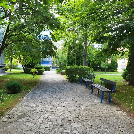 бриджит 公寓 *